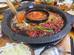 -黄潇洒老火锅(九眼桥宏济巷店)