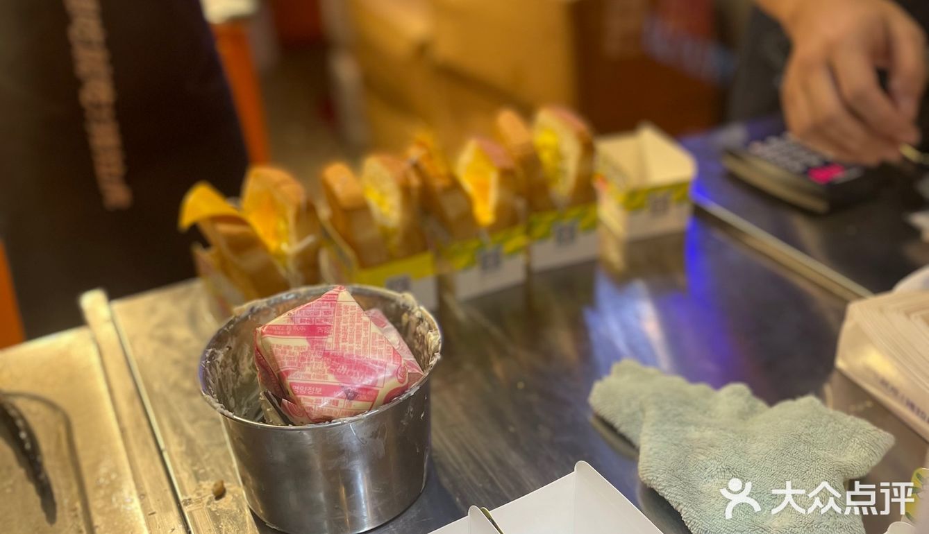 店里好几种吐司都很棒 盲点哪种都不会踩雷