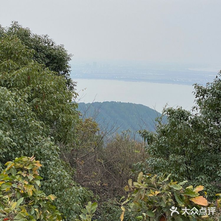 登高莫厘峰