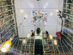 -钟书阁(松江泰晤士小镇店)