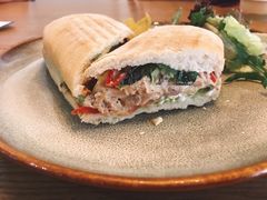 手撕烤鸡肉三明治-HELLO 27 意面·沙拉·帕尼尼