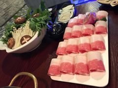 -重庆爽翻天老火锅(临平万达广场店)