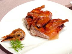 脆皮乳鸽-新荣记(BFC外滩金融中心店)