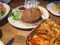 牛油果牛肉汉堡-ZEMOCAFE·FUSION FOOD(西交利物浦店)