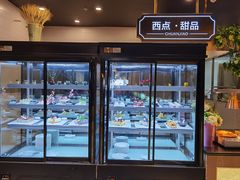 面包甜点陈列柜-川骄海鲜自助(河东店)