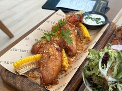 -Mark&Mars Restaurant