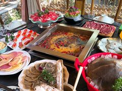-二荆条·蜀鲜汇城市森林火锅