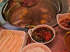 -三头牛·潮汕牛肉生蚝火锅 (夏湾店)