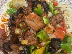 过油肉菜拌面-歹歹的加个面过油肉拌面(贵州路店)