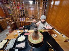 -果松木炭酸菜铜火锅·外婆参鸡汤