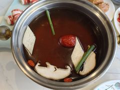 -靓海海鲜火锅(水上湖边观景店)