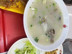 -老东镇啤酒屋海鲜加工·蒸汽海鲜·海鲜烧烤(台东店)