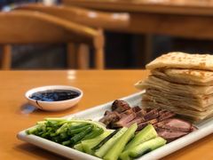 烙饼卷猪肘-惠丰门丁肉饼店