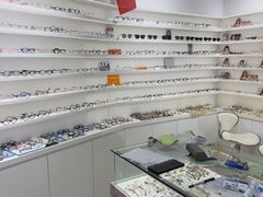 -美式眼镜·授权蔡司.依视路.尼康.豪雅.明月(南翔印象城店)