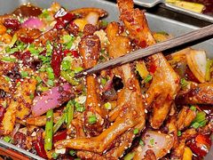 -何师烧烤Pro ·江湖川菜·小龙虾·精酿(太古里旗舰店)