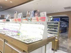 -爱视眸Eyeblling眼镜·依视路·蔡司镜片折扣店(百联南方商城购物中心)
