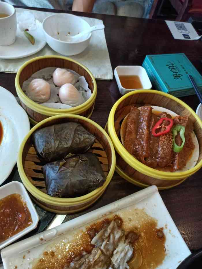 粤顺餐馆(赞成中心店"价格虽高些,但早茶做的真是很好.