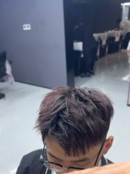 -宫铭烫发染发接发店