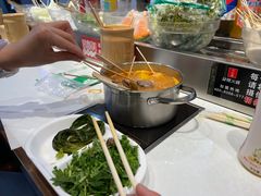 -百品聚旋转火锅(号外店)