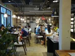 -阅西安新华书店(翠华南路店)