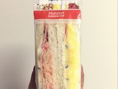 -全家便利店(东直门店)