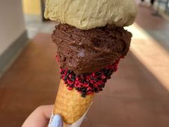 -VENCHI 闻绮(上海佛罗伦萨小镇店)