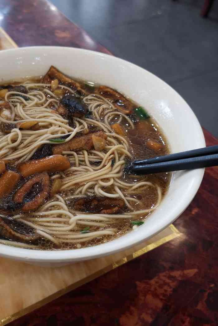 万福兴(平川路店)-"又一次来到平川路上的万福兴面馆,不知道吃.