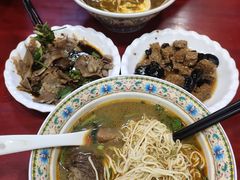 -金杨拉面王小吃面馆·牛三宝面·红烧牛肉粉
