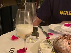 餐前面包黄油-壳里西餐厅Coquille Seafood Bistro(蒙自路店)