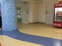 -乐悠游亲子游泳俱乐部