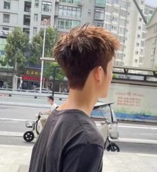 -川和潮人