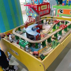 -纽西卡汽车小镇(大悦城店)