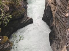 -阿萨巴斯卡瀑布观景点