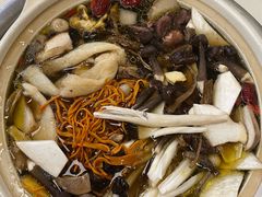 -土连锅·现熬养生汤锅(梁家巷店)