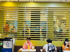 -麦当劳(龙洞店)