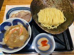 -怡己·三ツ矢堂日式料理(海伦店)