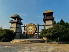 -茅山东方盐湖城景区