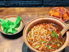 酸辣椒铜锅米线-都氏二当家(九方店)