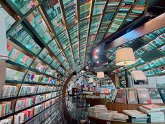 -钟书阁(珍园店)