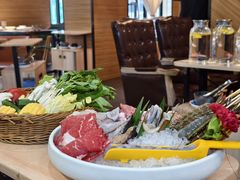 -樾餐厅泰式海鲜火锅(民歌湖店)