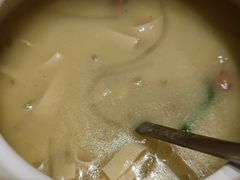 -泉畔人家·老济南经典鲁菜(大明湖店)