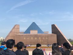 -上海市龙华烈士陵园