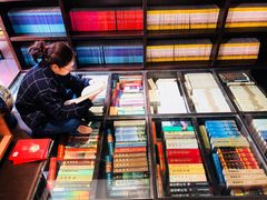 -钟书阁(松江泰晤士小镇店)