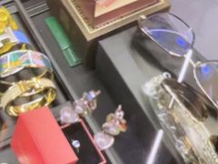-星裳二手奢侈品回收鉴定(新华路店)