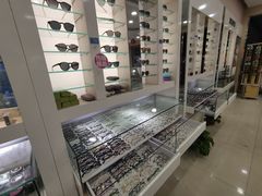 -罗创丹阳眼镜(童卫路店)