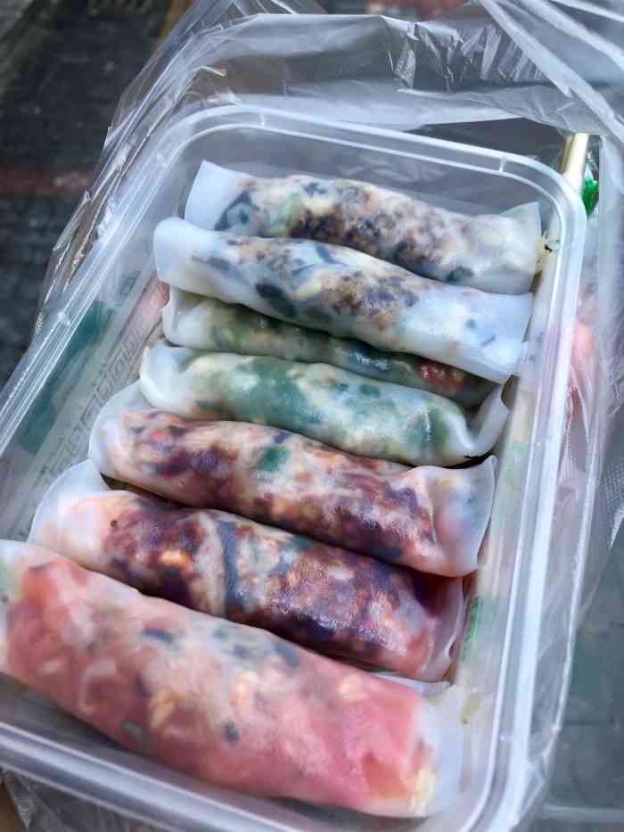 屯堡妹安顺小裹卷(盐务街店)-"吃到一半才想起拍照[调皮]路过就去买了