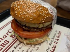 -The Habit Burger Grill 哈比特汉堡(世博店)