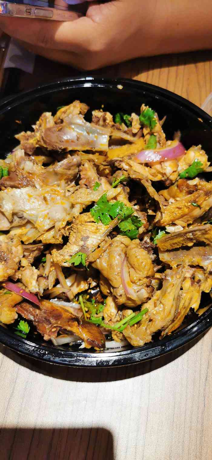 老古辈熏拌鸡架-"这是位于亚运村新辰里购物中心地下一层的一.