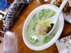 青菜大丸子汤-三居鲁味坊黄焖鸡(山大路店)