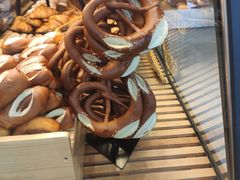 -Dough&Joe团憩(瑞虹天地月亮湾店)